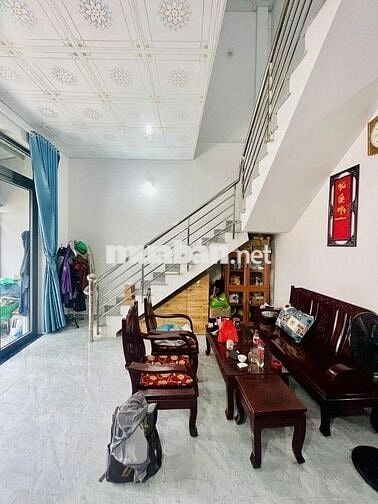 BÁN NHÀ MỚI ĐẸP, 2 TẦNG, HẺM XE HƠI, (5,3X11)M2, 4 PN, 4,2 TỶ CÒN TL