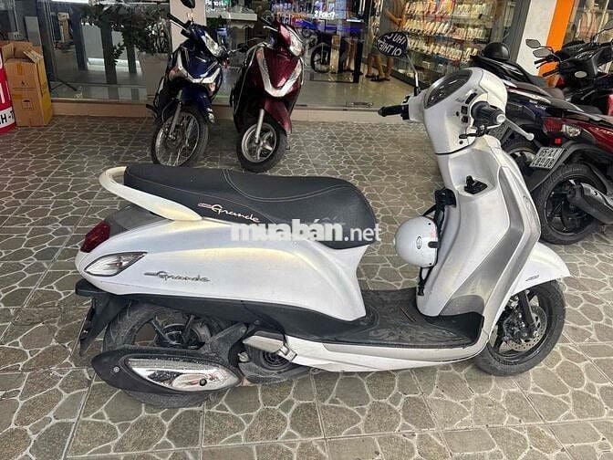 YAMAHA GRANDE 2019 ABS SMARKEY