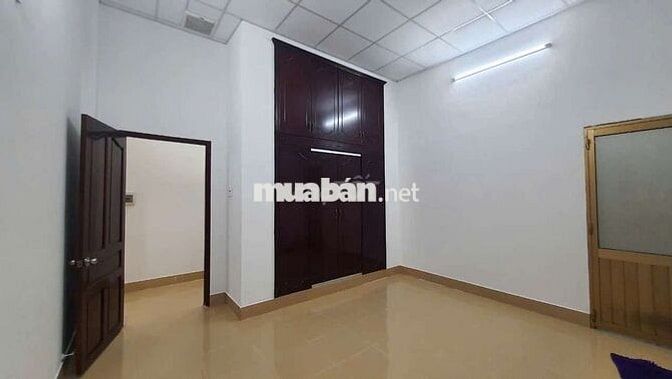 BIỆT THỰ MẶT TIỀN ĐƯỜNG GÒ DƯA GẦN BV THỦ ĐỨC. 9X27M 4PN 3WC SÂN OTO