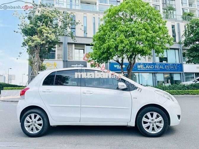 Toyota Yaris nhập khẩu thái lan 2012