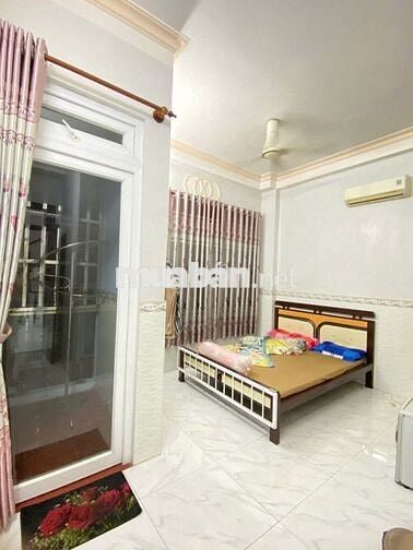Bán nhà 1/ Đường Đoàn Giỏi, ngay Aeon, 4,3x11m xây 4 tầng, giá 6.68 tỷ