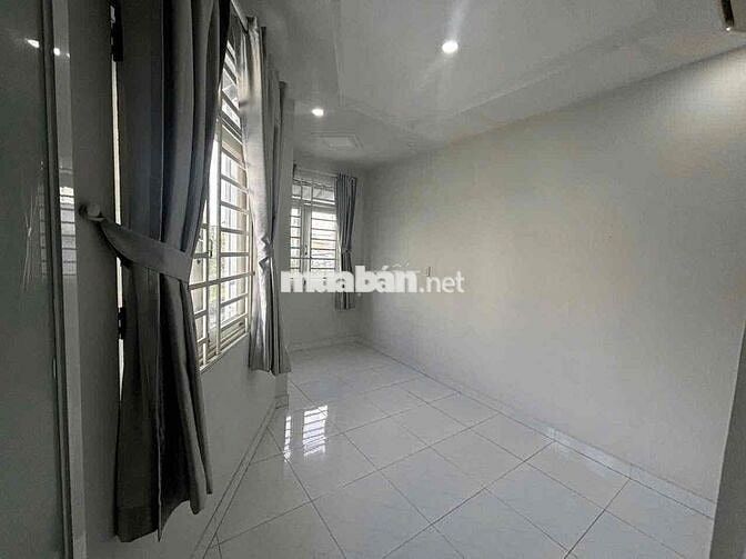 🍀🍀Cho thuê nguyên căn hẻm 88 Nguyễn Văn Quỳ - Quận 7  - DT : 56m2 . 2P