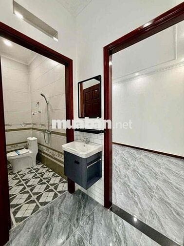 Nhà Trệt Lầu 2pngu, hoàn công, hẻm 138 Trần Hưng Đạo