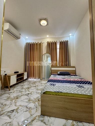 Bán nhanh nhà Phạm Văn hai Phường 5 Tân Bình,DT 3.5x11, 41m2, 4 tầng, 