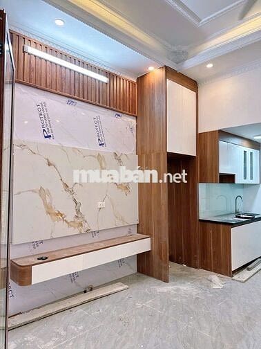 Bán nhà Tân Ấp 5 tầng xây mới ngõ thông đường trước nhà 3m, Giá 5,9tỷ