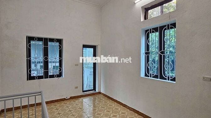 Cho Thuê Nhà 2 Tầng 60m Phố Thạch Long Biên Giá 5,5 Triệu Điện Nước gd