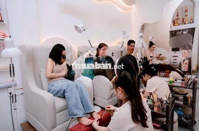Cho Thuê Mặt Bằng Kinh Doanh Mặt Tiền Nguyễn Tiểu La Q10
