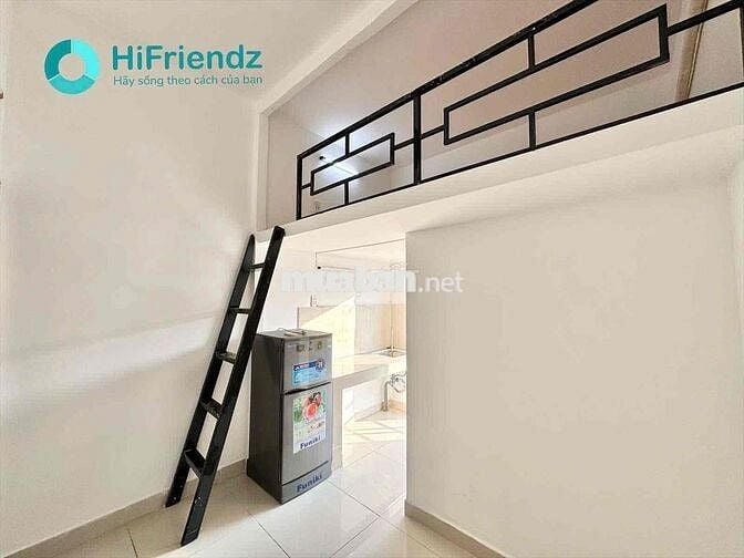 Phòng trọ gác rộng 25m2 ở được nhóm 4 bạn sinh viên kế cầu nguyễn vcu