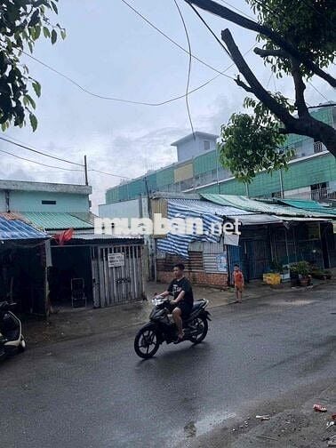 Mặt Tiền Kinh Doanh 200 Phòng trọ Làm gi được
