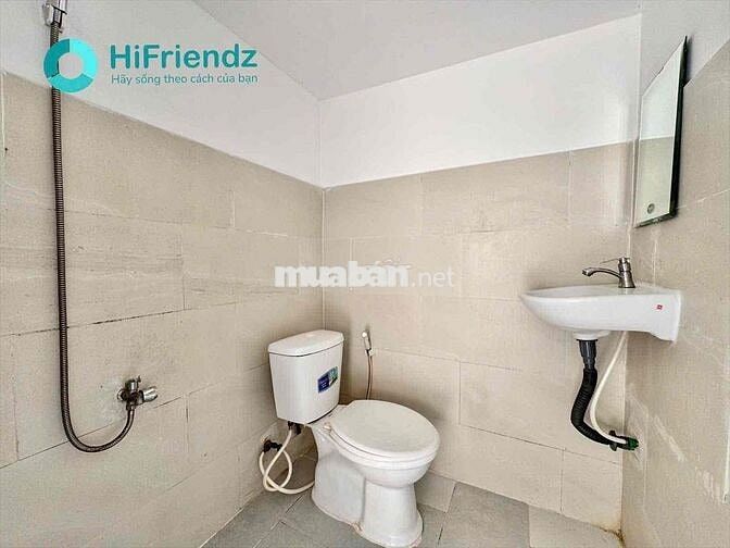 Phòng trọ gác rộng 25m2 ở được nhóm 4 bạn sinh viên kế cầu nguyễn vcu