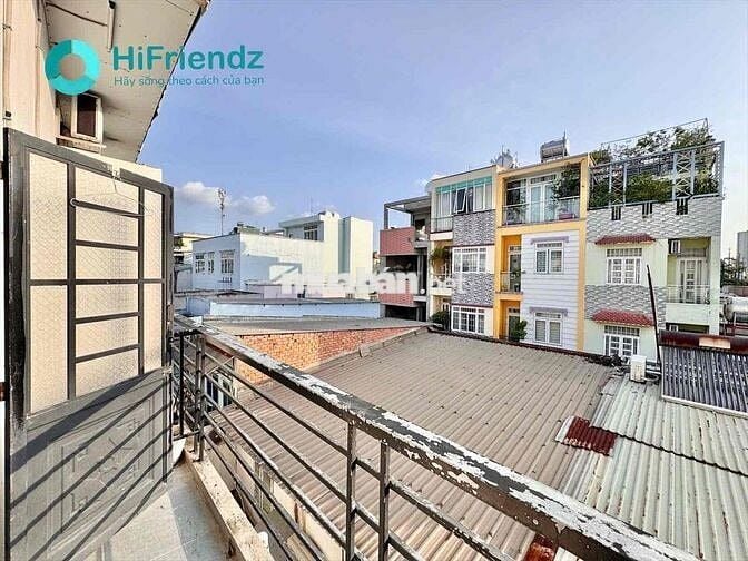 Phòng trọ gác rộng 25m2 ở được nhóm 4 bạn sinh viên kế cầu nguyễn vcu