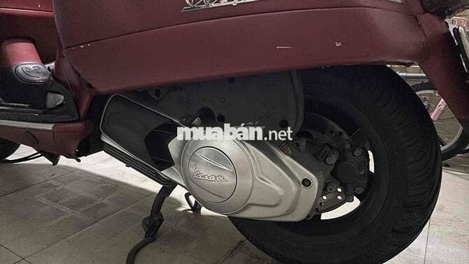 vespa gts nhập ý