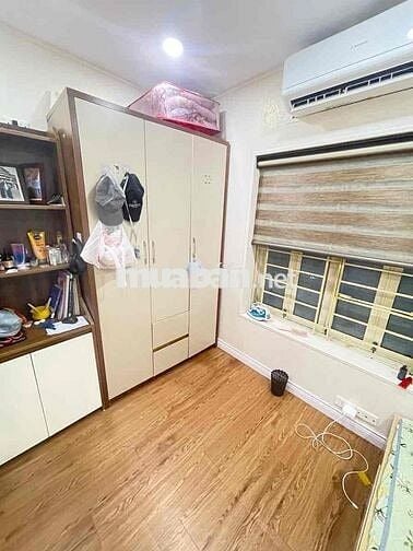 Bán nhà tập thể phố Tân Mai nhà đẹp 2 thoáng ở ngay 70m T3 giá nhỉnh 3