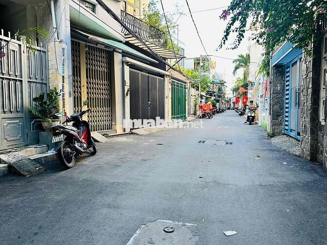 BÁN ĐẤT KIỆT OTO ÔNG ÍCH KHIÊM