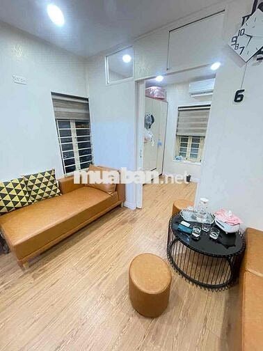 Bán nhà tập thể phố Tân Mai nhà đẹp 2 thoáng ở ngay 70m T3 giá nhỉnh 3