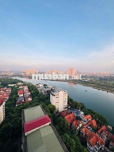 Nhà đẹp full nội thất mới toà VP5 View hồ bán đảo Linh Đàm  cần bán ga