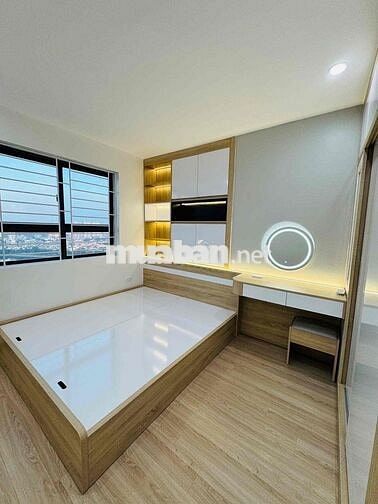 Nhà đẹp full nội thất mới toà VP5 View hồ bán đảo Linh Đàm  cần bán ga