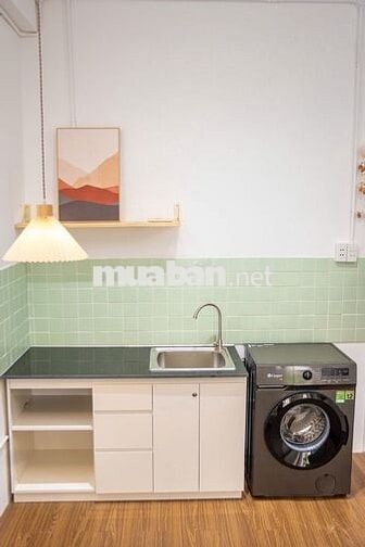 Căn hộ mới ngay quận 1, bancol đón nắng, gần Đại học UEH, Hoa Sen