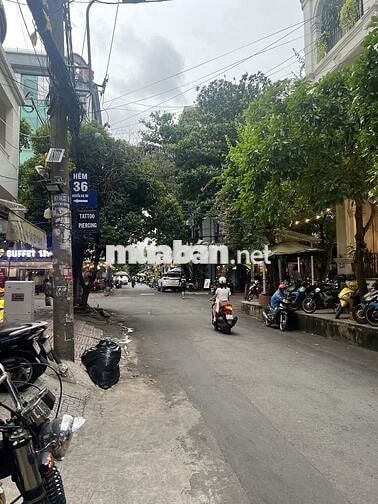 MB HẺM XE HƠI D2 VỈA HÈ RỘNG 30M2 GẦN NHIỀU TRƯỜNG ĐẠI HỌC LỚN