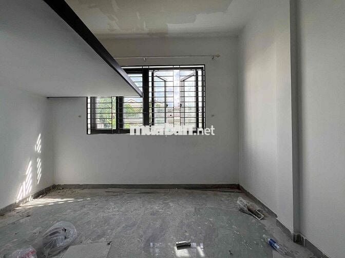 ĐÚNG GIÁ ĐÚNG HÌNH ĐÚNG 4TR2 40m2 DUPLEX CỬA SỔ LỚN VLU IUH UTH HUTECH