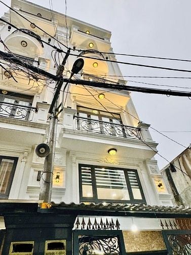 🌈 NHÀ 3LẦU MỚI CÓ THANG MÁY , HXH ĐƯỜNG NGUYÊN HỒNG , P1 , QUẬN - GV