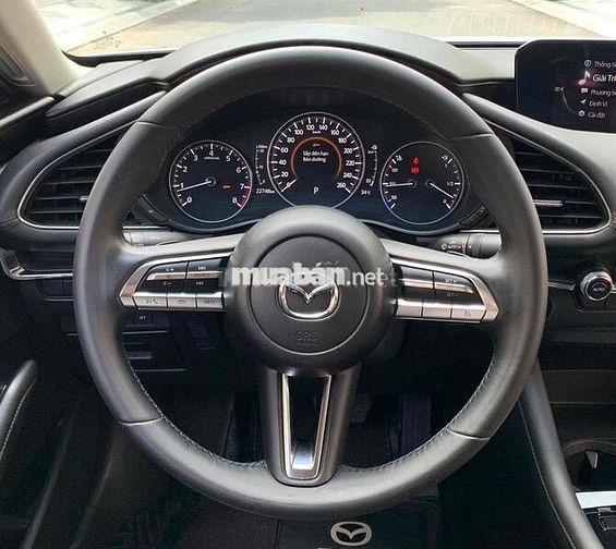 Mazda 3 Luxury 2023 - Odo 2,2vkm còn thơm mùi mới