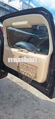 Ford Everest 2009 2.5L 4x4 MT - 250000 km