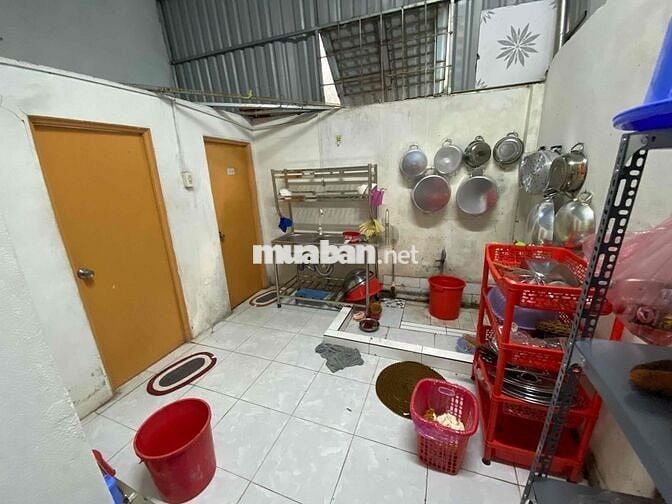SANG MẶT BẰNG, MẶT TIỀN ĐƯỜNG ĐÔNG ĐÚC, GẦN 3 TRƯỜNG HỌC, CHỢ
