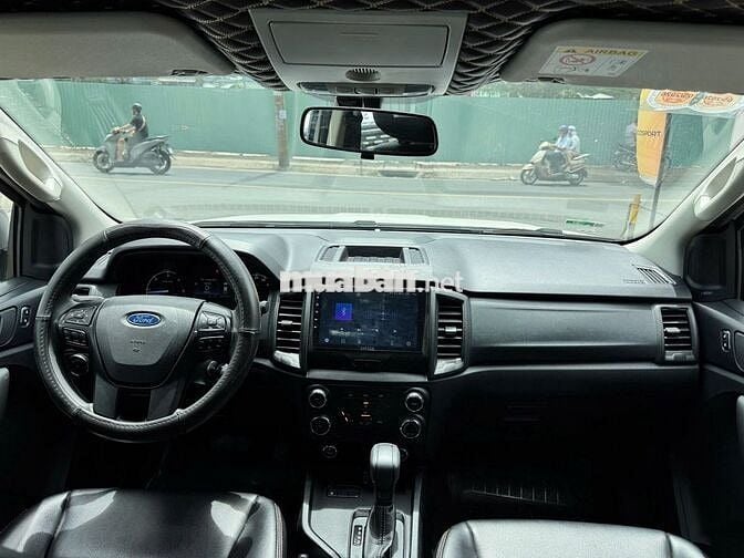 FORD RANGER XLS AT 1 CẦU 2021 - 20000km xe cá nhân