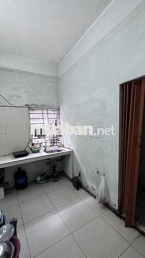 Cho nữ thuê phòng phố Cự lộc đường Nguyễn trãi (cạnh Royal city )