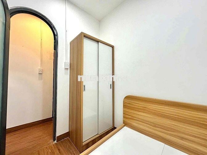 CHO THUÊ CĂN HỘ 2 PHÒNG NGỦ NGAY TRƯỜNG SA - GẦN PHAM XÍCH LONG