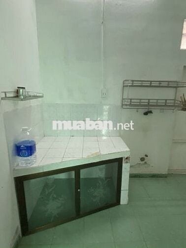Nhà sử dụng 90m2 2P ngủ gần chợ Bình Thủy