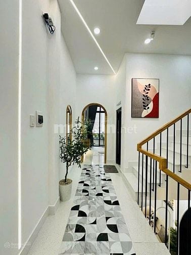Cơ hội hiếm: Nhà HXH 6m Đất Thánh, Tân Bình – 4 phòng ngủ, 4WC, 2 tầng