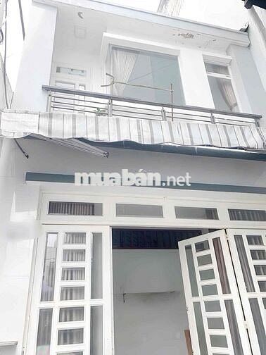 Nhà cạnh Trịnh Đình trọng-Dt:4,7x10- đúc 2 tầng- chỉ 3.xtỷ