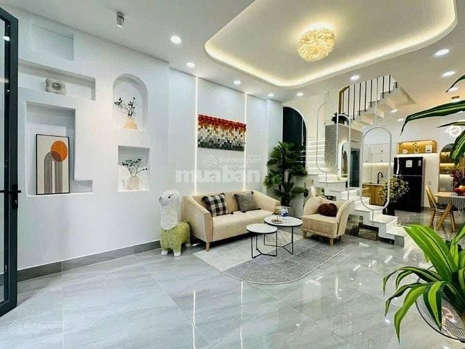 Cơ hội hiếm: Nhà HXH 6m Đất Thánh, Tân Bình – 4 phòng ngủ, 4WC, 2 tầng