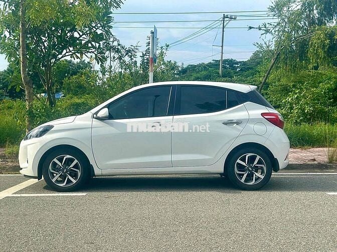 Hyundai Grand i10 2022 1.2 AT chính chủ cần bán