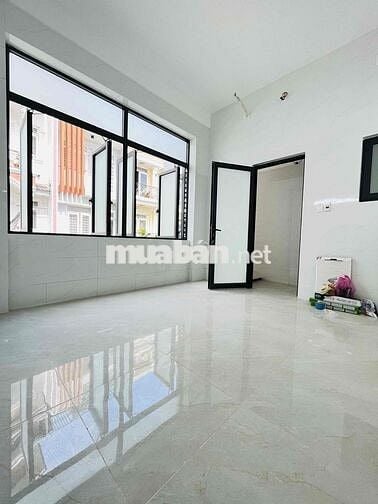 Phòng Không chung chủ, Giờ giấc tự do