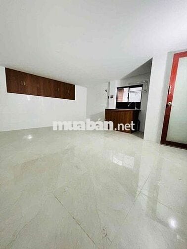 Phòng Không chung chủ, Giờ giấc tự do