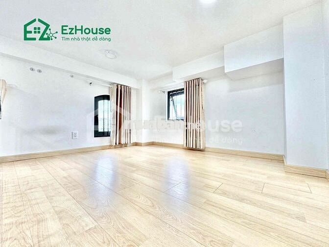 CUỐI THÁNG TRỐNG DUPLEX BAN CÔNG SẴN MÁY LẠNH NGAY LÊ VĂN QUỚI