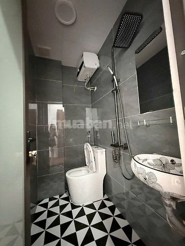 Nhà đẹp ngõ Láng Hạ, giá 4.85 tỷ, 18m2x5T, ở luôn, ẢNH THẬT 