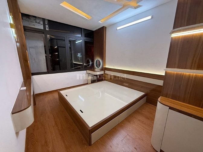 Nhà đẹp ngõ Láng Hạ, giá 4.85 tỷ, 18m2x5T, ở luôn, ẢNH THẬT 