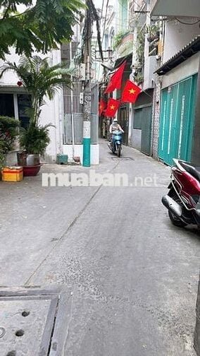 MÌNH BÁN NHÀ ĐẸP HẺM 4M LẠC LONG QUÂN, GIÁ CHỈ 4.2 TỶ