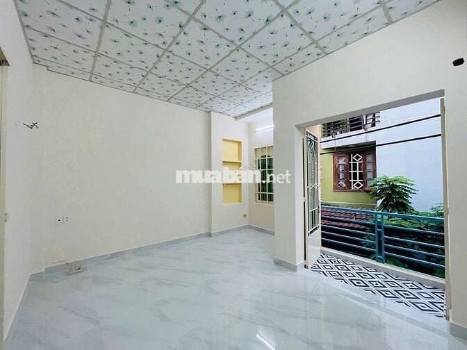 MÌNH BÁN NHÀ ĐẸP HẺM 4M LẠC LONG QUÂN, GIÁ CHỈ 4.2 TỶ