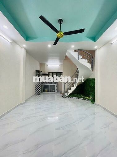 MÌNH BÁN NHÀ ĐẸP HẺM 4M LẠC LONG QUÂN, GIÁ CHỈ 4.2 TỶ