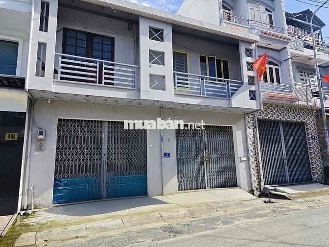 Cho Thuê MT Nội Bộ 12 m có vỉa hè khu phường Tân Quý . 8 x 15 đúc 1 T