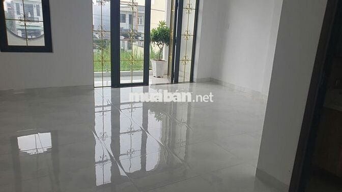 nhà phố SHR,chốt 2,4ty vay 70%=1.680tr cầu vượt Nguyễn Văn Linh 10p