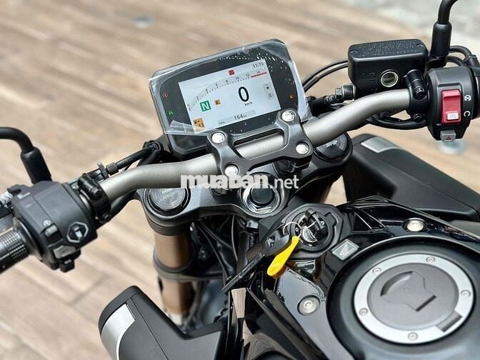 Honda CB 650R E Clutch