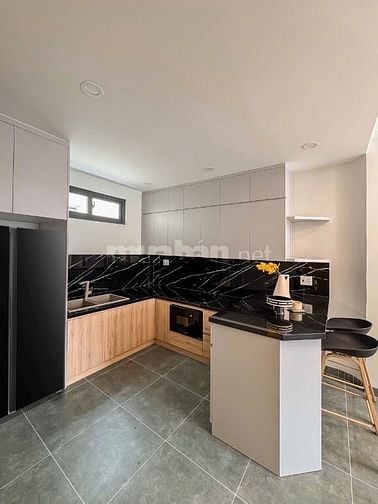 CHO THUÊ NHÀ 4 TẦNG PHÚ NHUẬN, 5,5x12m. MỚI ĐẸP 100%