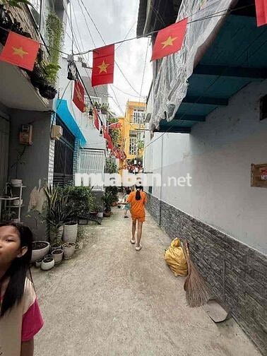 Bán Nhà Bình Thạnh -3 tầng- Khu ẩm thực cách q1 vài phút -
