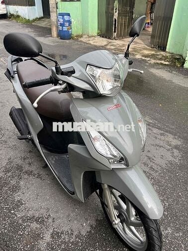 Honda Vision xe đẹp máy móc zin êm bs61